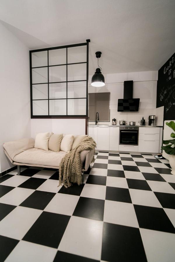 Fena Uptown Easy Living Apartment Golos Dış mekan fotoğraf